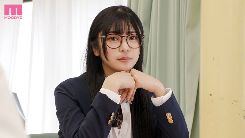 「校园第一资优生」穿极少布料T字泳衣狂诱惑，「夹缝制服挑逗」让人湿答答...