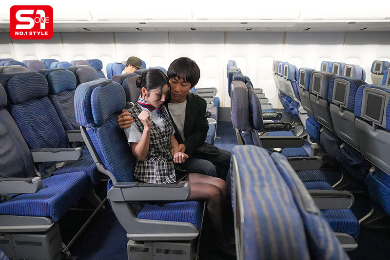 讲日文也被骂！「正妹空姐」深夜航班犯错，惨被旅客索取性赔偿